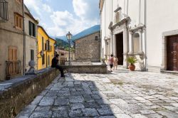 Uno scorcio del centro di Cusano Mutri, borgo della Campania - © Francesca Sciarra / Shutterstock.com