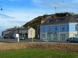 Uno scorcio del centro di Howth vicino a Dublino, Irlanda - © Ralf Houven, CC BY 3.0, Wikipedia