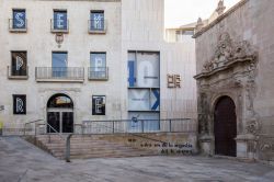 Uno scorcio del centro storico di Alicante, Spagna - © joan_bautista / Shutterstock.com
