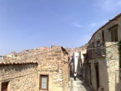 Uno scorcio del centro storico di Bisacquino in Sicilia  - © Dedda 71,  CC BY 3.0, Wikipedia