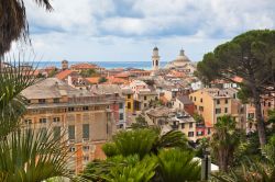 Uno scorcio del centro storico di Chiavari sulla Riviera di Levante in Liguria
