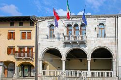 Uno scorcio del centro storico di Gemona del ...
