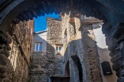 Uno scorcio del centro storico di Pontremoli, provincia di Massa Carrara. Adagiato nell'alta vallata del fiume Magra, questo borgo è il più settentrionale della Toscana.
