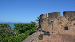 Uno scorcio del forte di Puerto Plata, Repubblica Dominicana. Situata nella zona nota come La Puntilla, questa fortezza venne eretta nel 1564 in onore del re Filippo II° di Spagna per difendere ...