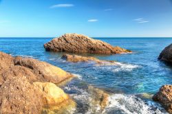 Uno scorcio del mar Ionio da Giardini Naxos in primavera: siamo a pochi chilometri dal Comune di Taormina.
