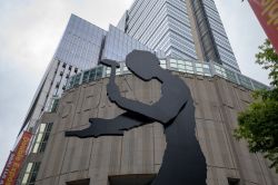 Uno scorcio del Seattle Art Museum, stato di Washington. Si tratta del principale edificio del museo situato su First Street nel cuore della città - © ARTYOORAN / Shutterstock.com ...