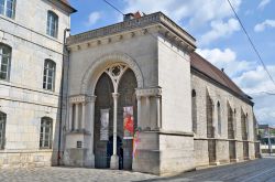 Uno scorcio del tempio di Saint-Esprit (Holy Spirit Temple) in strada Goudimel a Besancon - © Denis Costille / Shutterstock.com