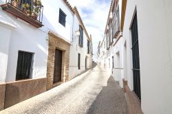 Uno scorcio del villaggio bianco di Carmona, Andalusia, Spagna.
