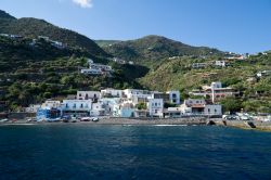 Uno scorcio del villaggio di Alicudi, piccolo paradiso delle Isole Eolie in Sicilia