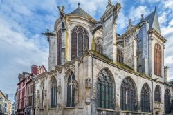 Uno scorcio della chiesa cattolica di San Pantaleone a Troyes, Francia.



