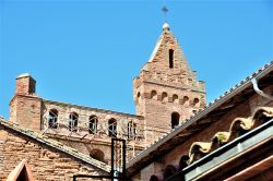 Uno scorcio della chiesa di Auterive, Francia: il campanile a muro di Saint Paul.
