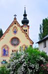 Uno scorcio della chiesa di Johannes nella cittadina di Imst, Austria.
