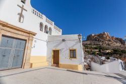 Uno scorcio della chiesa di Santa Cruz a Alicante, Spagna. Si trova in Calle Diputado Auset ed è fra i più importanti edifici religiosi della città - © joan_bautista ...