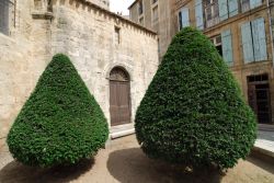 Uno scorcio della chiesa di Santa Maria Maddalena a Beziers, Francia. Venne edificato fra l'XI° e il XII° secolo; nel XIV° secolo l'architettura della chiesa venne influenzata ...