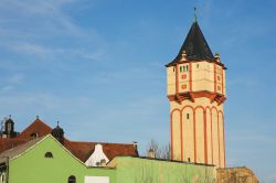 Uno scorcio della città di Straubing da Theresienplatz, Baviera, Germania.
