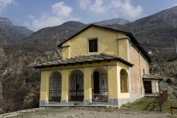Uno scorcio della cittadina di Mompantero vicino a Susa in Piemonte