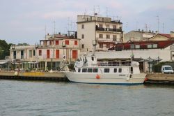 Uno scorcio della cittadina di Porto Garibaldi. Siamo nei Lidi Ferraresi, comune di Comacchio  - © Uta Scholl / Shutterstock.com