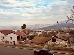 Uno scorcio della cittadina di Stepanakert a Nagorno-Karabakh, piccola repubblica fra l'Armenia e l'Azerbaigian.
