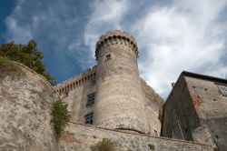 Uno scorcio della rocca di Bracciano nel Lazio