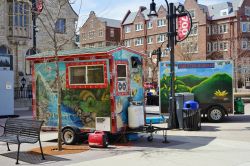 Uno scorcio dell'area pedonale State Street a Madison, USA - © EQRoy / Shutterstock.com