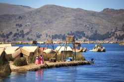 Uno scorcio delle isole degli Uros, lago Titicaca, Puno, Perù.

