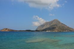 Uno scorcio dell'isola di Telendos, Grecia, dove si circola solo a piedi.
