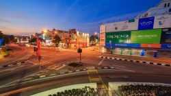 Uno scorcio di  Bandar Kuala Terengganu al crepuscolo, Malesia - © Safwan Abd Rahman / Shutterstock.com