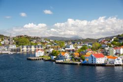 Uno scorcio di Kristiansund, Norvegia, dall'alto, ...