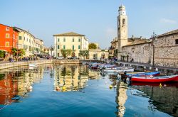 Uno scorcio di Lazise sul Lago di Garda, Provincia di  Verona (Veneto)