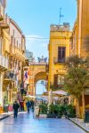 Uno scorcio di via XI Maggio nella città di Marsala, Sicilia. E' la principale via della città con divieto di accesso alle auto; qui si affacciano negozi e ristoranti - © ...