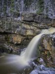 Uno scorcio invernale delle cascate Morrissey nei pressi di Fernie, Canada. Siamo nella British Columbia, nella zona della Elk Valley, East Kootenay.
