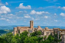 Uno scorcio panoramico del borgo di Colle Val d'Elsa in Toscana, siamo in provincia di Siena