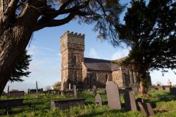 Uno scorcio panoramico di Llanidan New Church nei pressi di Anglesey, Galles, UK. Conosciuto anche come Brynsiencyn Church, questo luogo di culto si trova alla periferia di Brynsiencyn, villaggio ...