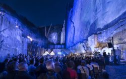 Uno spettacolo musicale a Tones On The Stones a Trontano, edizione 2016