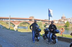 Vacanze a Pavia presso il celebre Ponte Coperto (Lombardia).
