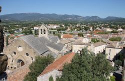 Valreas in Vaucluse, Provenza, non lontano dalle Alpi in Francia - © Fabien ROUX -  CC BY-SA 4.0, Wikipedia