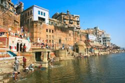 Le rive del fiume Gange a Varanasi