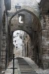 Una vecchia via medievale nel centro storico di Narni - © Claudio Giovanni Colombo / Shutterstock.com