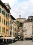 Vecchie case e ristoranti in piazza Matteotti a Udine, Friuli Venezia Giulia - © Dedo Luka / Shutterstock.com