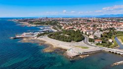 Veduta aera della costa di Livorno, capoluogo di provincia della Toscana