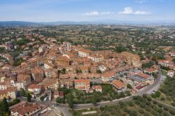 Veduta aerea del borgo di Foiano della Chiana in provincia di Arezzo, Toscana