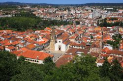 Veduta aerea della cittadina di Tomar in Portogallo.