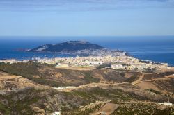 Veduta aerea della costa cittadina di Ceuta, nord Africa. E' uno dei punti da cui i migranti cercano di raggiungere l'Europa - © Michel Piccaya / Shutterstock.com