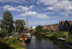 veduta dal ponte del canale e l'Hotel de Fortuna di Edam sullo sfondo - © Michela Garosi / TheTraveLover.com