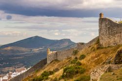 Veduta dall'alto delle mura del castello di Marvao, Portogallo - © Anna Kompanieitseva / Shutterstock.com