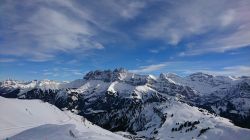 Veduta del Dents du Midi dallo ski resort Les Crosets, Val d'Illiez, Vallese (Svizzera). Le sue come si possono ammirare da tutta la zona occidentale del territorio svizzero.

