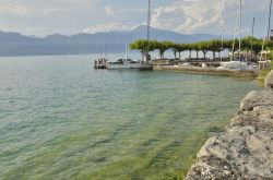 Veduta del Lago di Garda da Torri del Benaco, Verona, Veneto - © 236989219 / Shutterstock.com