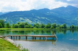 Veduta del lago Plav, sud del Montenegro. Questo territorio del paese abbonda di bellezze naturali come il lago Plav, uno dei più grandi della regione.



