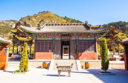 Veduta del tempio taoista sul Monte Hengshan, Datong, Cina. Questa montagna è la più settentrionale fra le 5 sacre.



