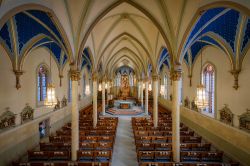 Veduta della chiesa cattolica di San Pietro di Jefferson City, Missouri, dalla balconata interna - © Nagel Photography / Shutterstock.com